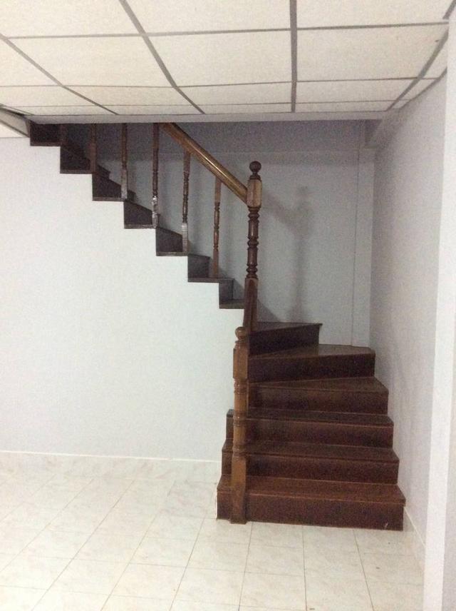 ขายทาวน์เฮ้าส์ 2 ชั้น 3 ห้องนอน 2 ห้องน้ำเนื้อที่ 19 ตารางวา หมู่บ้านสุวรรณวิลล่า ตำบลเสม็ด อำเภอเมืองชลบุร ีจังหวัดชลบุรี 3