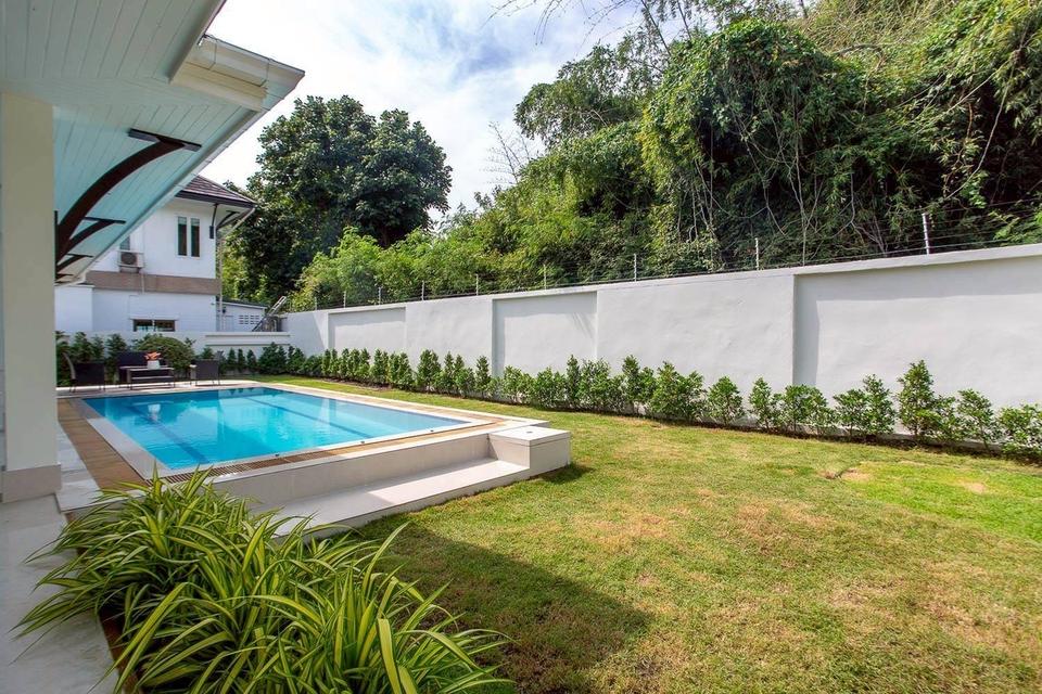 บ้านใหม่สามห้องนอนพร้อมสระว่ายน้ำส่วนตัวสุดหรูดูดีใกล้เมืองสุดสุด 11