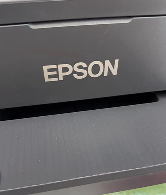 EPSON เครื่องปริ้นท์สำหรับพิมพ์ภาพถ่าย คุณภาพสูง 2
