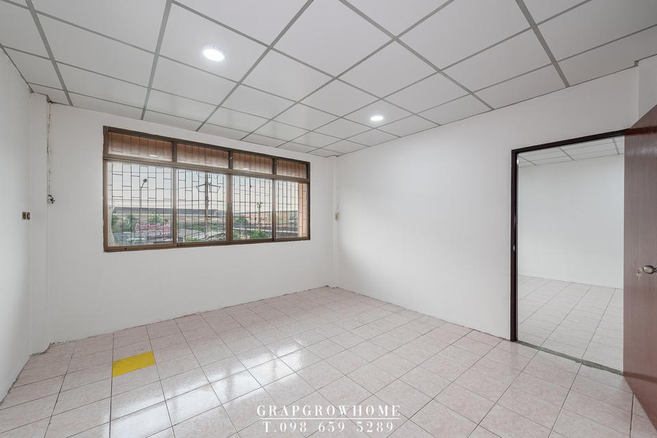ให้เช่าอาคารพาณิชย์ 2 คูหา โซนบางนา–กิ่งแก้ว ใกล้บางนา–ตราด 150 ม. | 432 ตร.ม. จอดฟรี 4 คัน |สำนักงาน + โชว์รูม + พื้นที่เก็บสินค้า ในอาคารเดียวกัน 18
