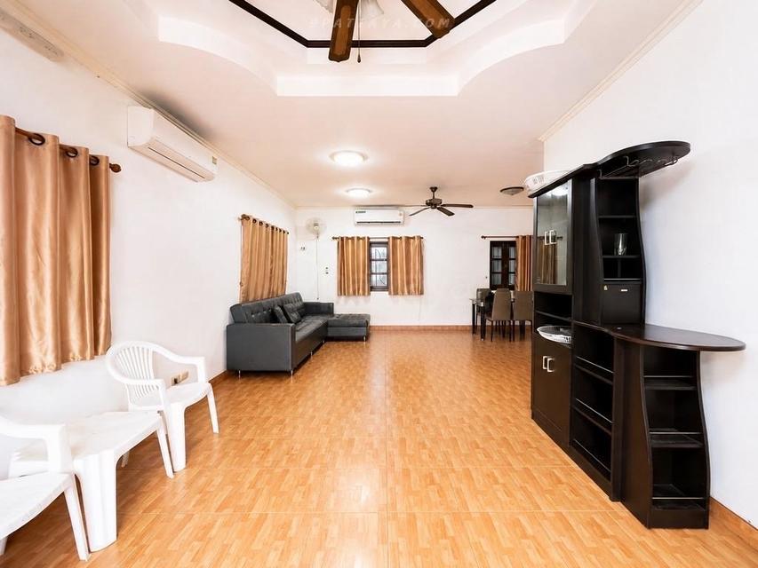 For Sale / For Rent — Private Pool House in South PattayaHouse for sale and rent in South Pattaya, located near Sukhumvit Rd, Pattaya Floating market 6