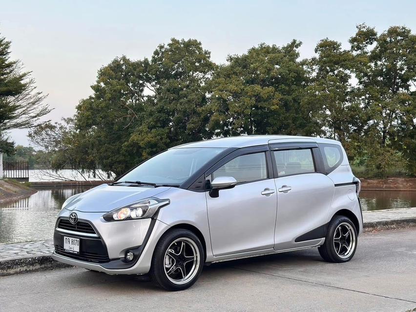 Toyota Sienta G ปี 2016 รถครอบครัวน่าใช้ ราคาประหยัด 5