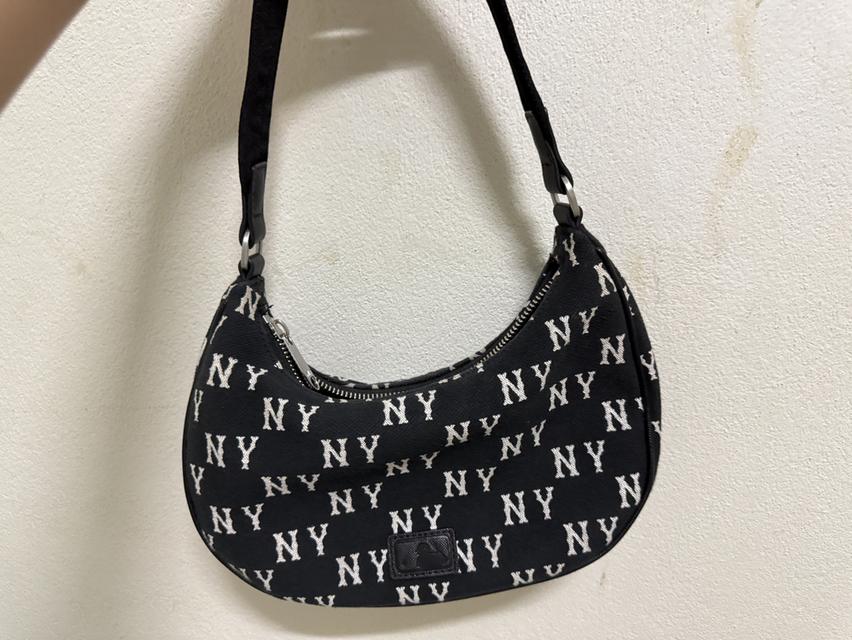 MLBกระเป๋าสะพายไหล่ ยูนิเซ็กส์ CLASSIC JACQUARD MONOGRAM สีดำ
