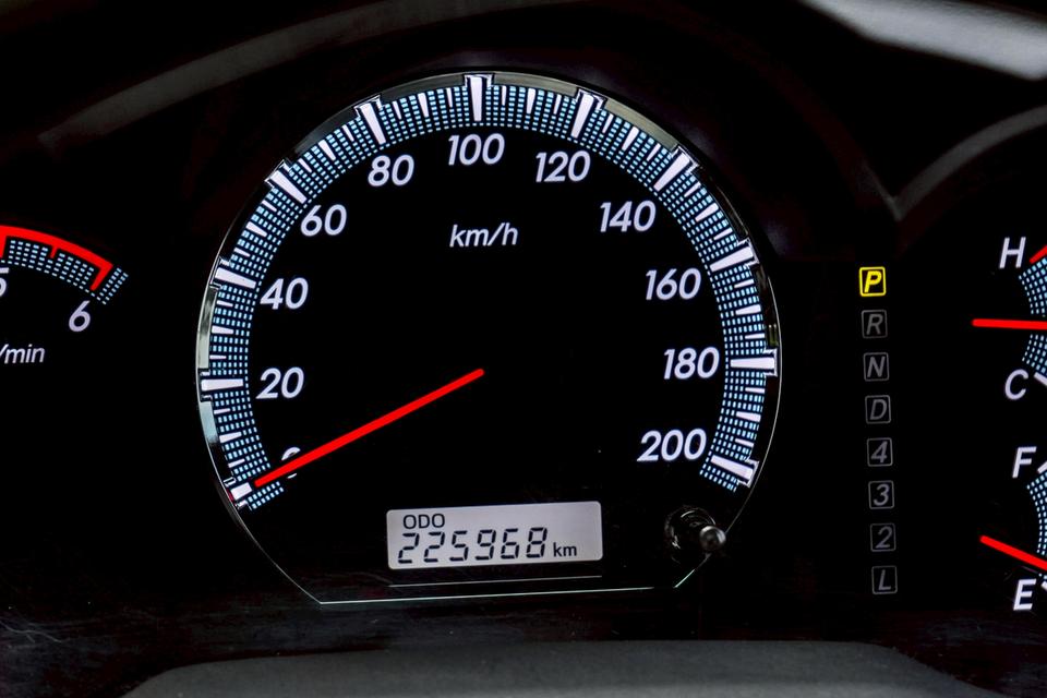 รหัสรถ CBL6651 TOYOTA FORTUNER 2.5 V AT 2015 16