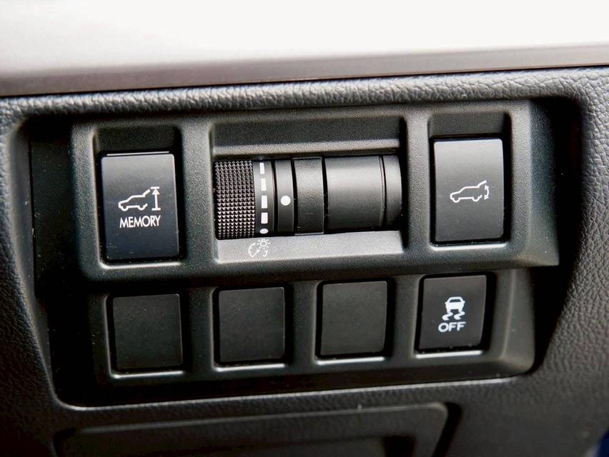 รหัสรถ PR8431 + Subaru Outback 2.5 i-S AWD จดทะเบียนปี 2016 Fulloption 12