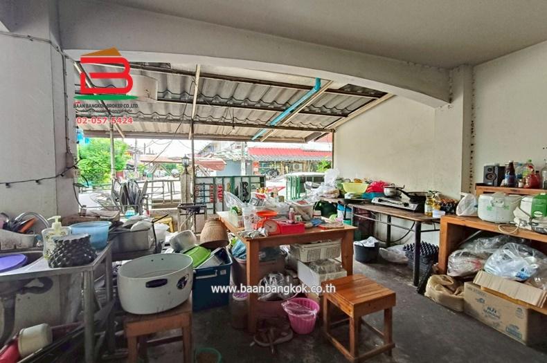 ทาวน์เฮาส์ หมู่บ้านเค.ซี. 2 เนื้อที่19 ตรว. ซอยหทัยราษฎร์ 39 สามวาตะวันตก คลองสามวา กรุงเทพมหานคร