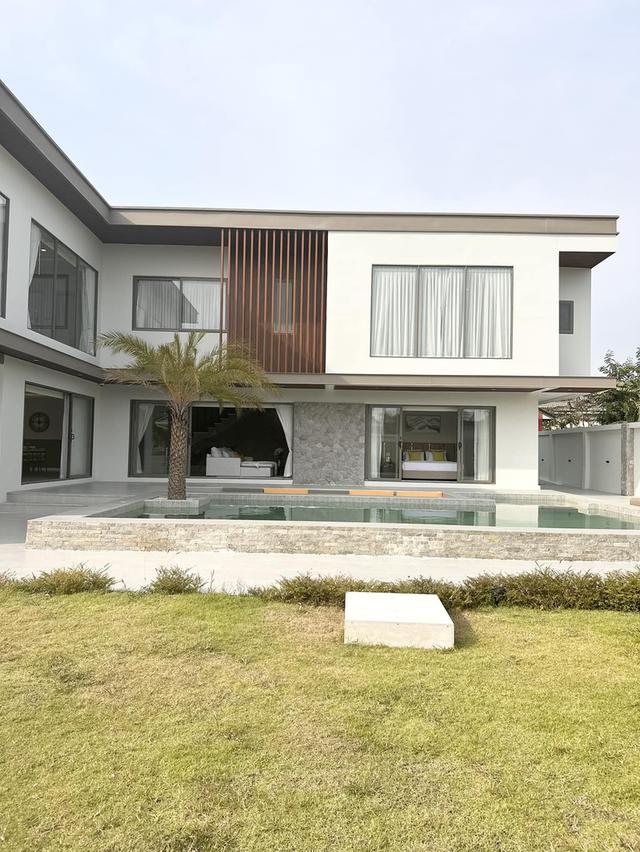 Luxury Pool Villa for Sale in Pattaya- Huai Yai  6