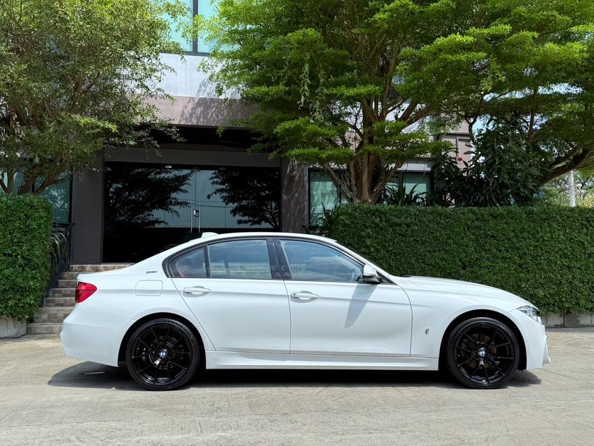 2018 BMW F30 LCI รถสภาพสมบูรณ์ พร้อมใช้งาน รถวิ่งน้อย เข้าศูนย์ทุกระยะ ๆม่เคยมีอุบัติเหตุครับ 2