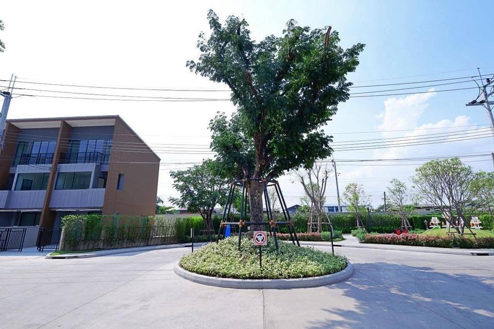 🏡✨ 🏡✨ บ้านทาวโฮมแต่ได้บรรยากาศบ้านเดี่ยว หลังริมให้ความเป็นส่วนตัวด้วยถนนหน้ากว้าง 12 เมตรหลังสุดท้าย‼️ พร้อมเข้าอยู่…รอเจ้าของคนใหม่ เข 12