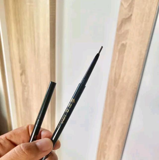 ดินสอเขียนคิ้ว รุ่นฮิต เมอร์เรซกา เพอร์เฟค โบรว์  Merrez'ca Perfect Brow Pencil 1.5mm. 3