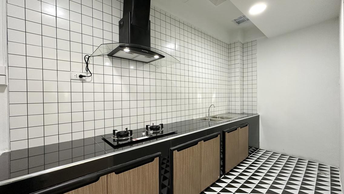 หมู่บ้านบัณฑิต ถนนวิภาวดีรังสิต ซอย76 แขวงสนามบิน เขตดอนเมือง กรุงเทพมหานคร 16