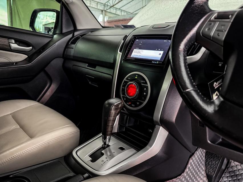 ขาย Isuzu MU-X 2.5Dvd ปี15 9
