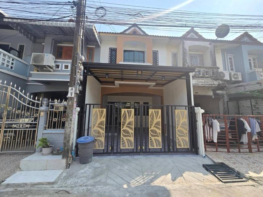 ทาวน์เฮ้าส์รีโนเวทใหม่ สวยพร้อมอยู่ หมู่บ้าน KC รามอินทรา 1 ถนนหทัยราษฎร์ 39 คลองสามวา 1