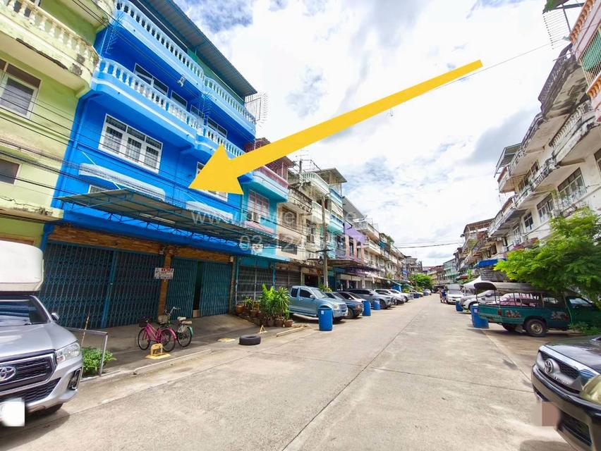 อาคารพาณิชย์ 3.5 ชั้น ซอยพระราม 2 ซอย 71 ถนนพระราม 2 แขวงแสมดำ เขตบางขุนเทียน กรุงเทพมหานคร