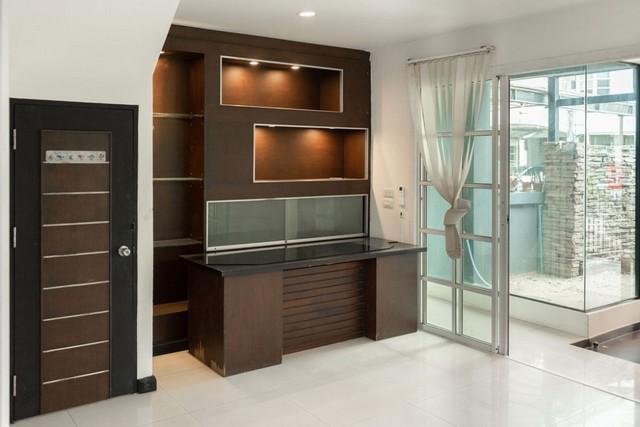 รหัสC6853 ให้เช่าโฮมออฟฟิศ 3ชั้น ย่านลาดพร้าววังหิน ใกล้โชคชัย4 ใกล้เสนานิคม ใกล้รัชดาภิเษก เหมาะอยู่อาศัยและทำโฮมออฟฟิศ 3