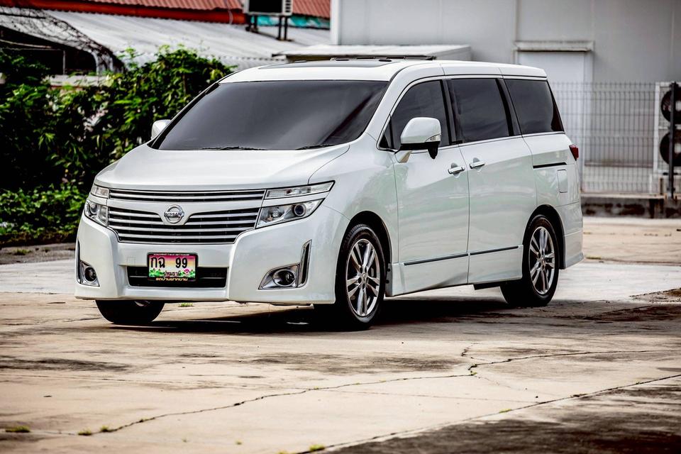 รหัสรถ GT99 Nissan Elgrand 2.5 ปี 2012 สีขาว 7 ที่นั่ง