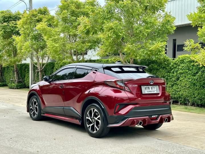 TOYOTA CHR สีแดง ปี 2019 3