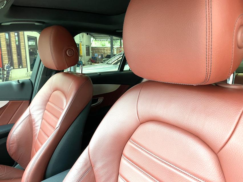 2019 MERCEDES BENZ C220d AMG Dynamic รถมือเดียว เบาะหนังแดง 10