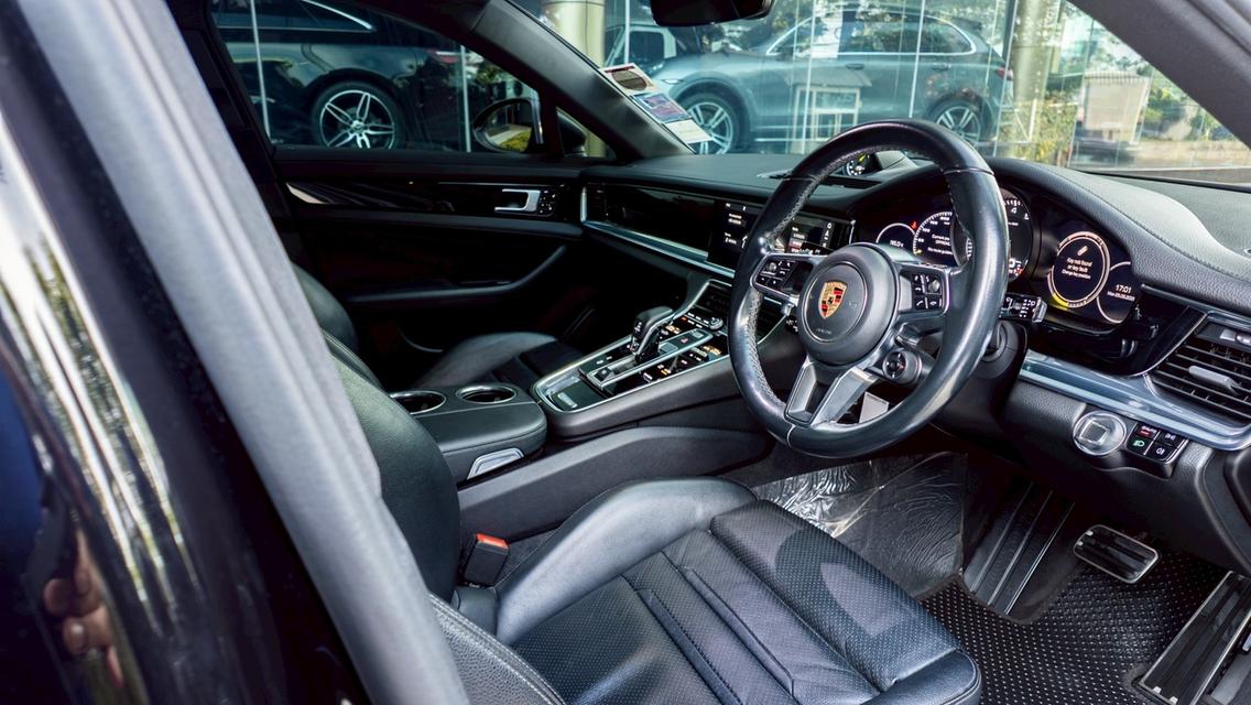 Porsche Panamera 4 E-Hybrid ปี 2018 รูปย่อยที่ 4