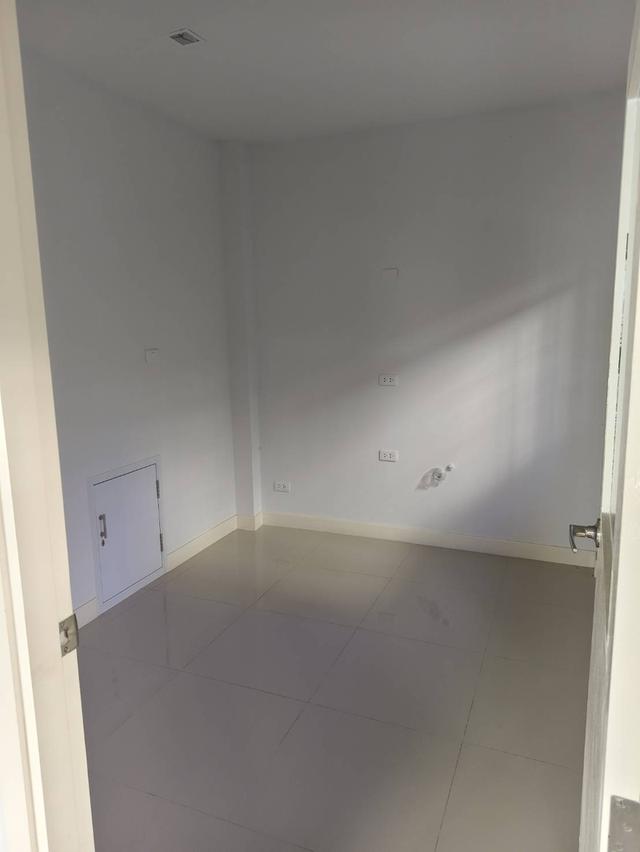 บ้านเสนาวิลล์ ลำลูกกา คลอง 6 12