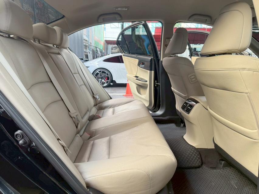 HONDA ACCORD 2.0 EL i-VTEC ปี2018ตัวท็อปสุดของรุ่น ออพชั่นเต็มคัน พร้อมใช้งาน. 14