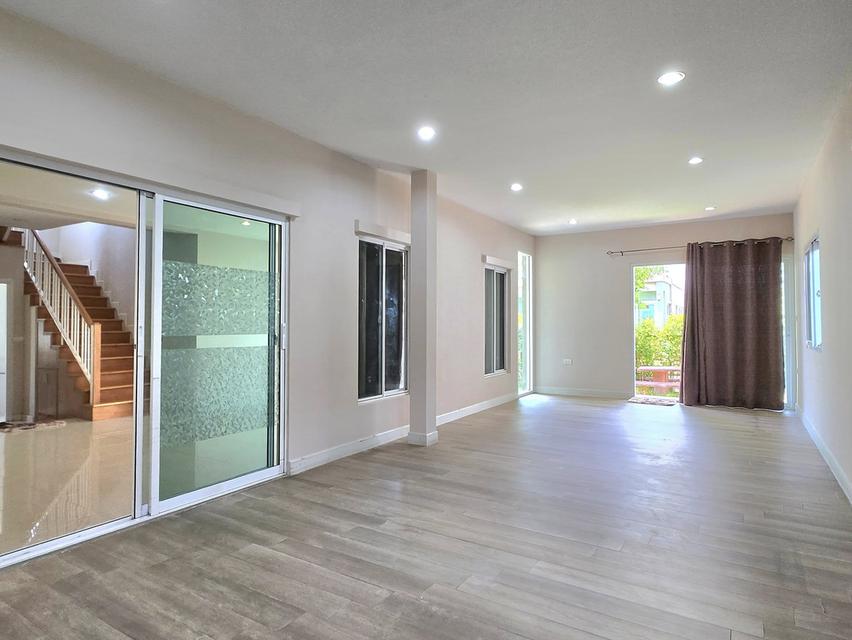 ให้เช่า ขายบ้าน ภัสสร เพรสทีจ รังสิต คลอง 2 หลังมุม 8