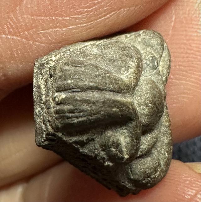 พระปิดตาเนื้อผงใบลาน ไม่ทราบที่