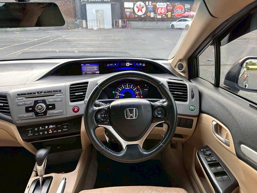 2013 Honda civic 1.8 at 10