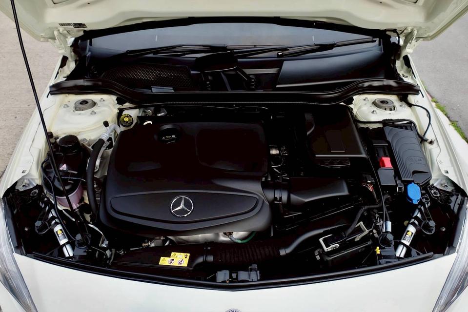 ด่วน Mercedes Benz A180 AMG Dynamic ปี 2016 รถหรูสภาพสวยๆ ราคาประหยัด 18