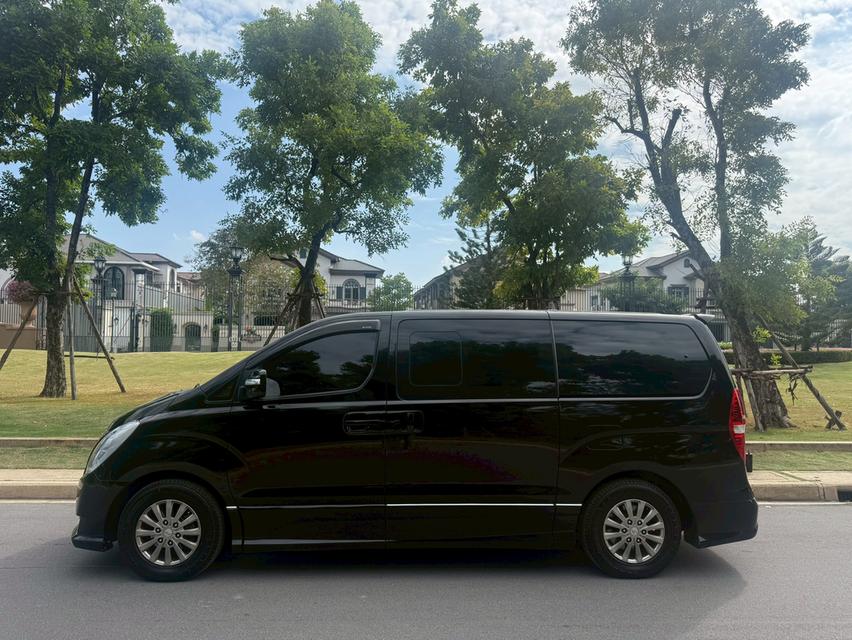 HYUNDAI H-1 2.5 ELITE MNC ปี 2017 ไมล์ 228,xxxkm.