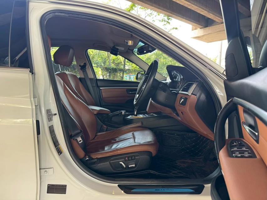 ✅ 2018 BMW 330e Luxury AT รูปที่ 14