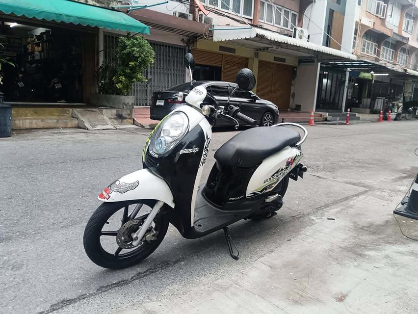 ขาย Scoopy i ตัวท็อป ล้อแม็ก สวยเท่ห์ เครื่องดี ราคา 15500 บาท รูปย่อยที่ 2