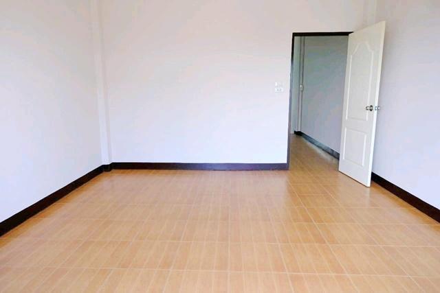 เซ็นทรัลมหาชัย ตลาดสดลีลา 900 ม. ถ.เอกชัย-บางบอน พระราม 2 อาคารพาณิชย์ 3 ชั้น 18 ตร.วา. 220 ตร.ม. โฮมออฟฟิ 3 นอน 3 น้ำ 8