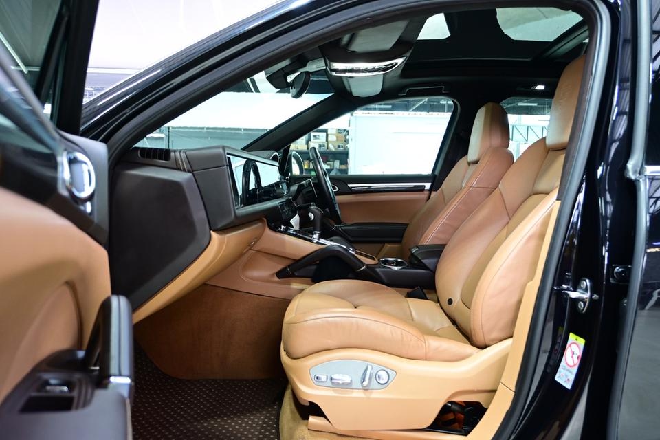 รหัสรถ JRS7335 Porsche Cayenne S Hybridปี 2012 | สีดำ รูปที่ 16
