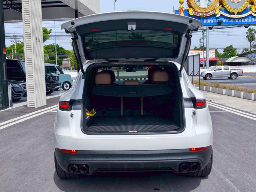 รหัสรถ KPV44 2023 Porsche Cayenne 3.0 E-Hybrid  20