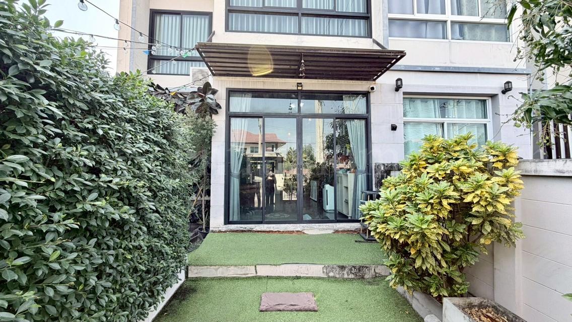 ทาวน์โฮม เด่นชัย คลองกันยา บางพลี หลังริม พื้นที่กว้าง ตกแต่งสไตล์ลอฟท์ 2