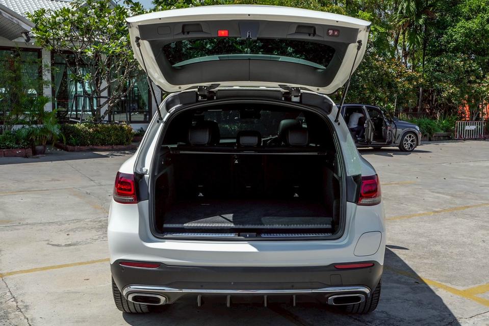 Mercedes-Benz GLC300e 2.0 4Matic AMG Dynamic W253 AT 2023 รูปที่ 5