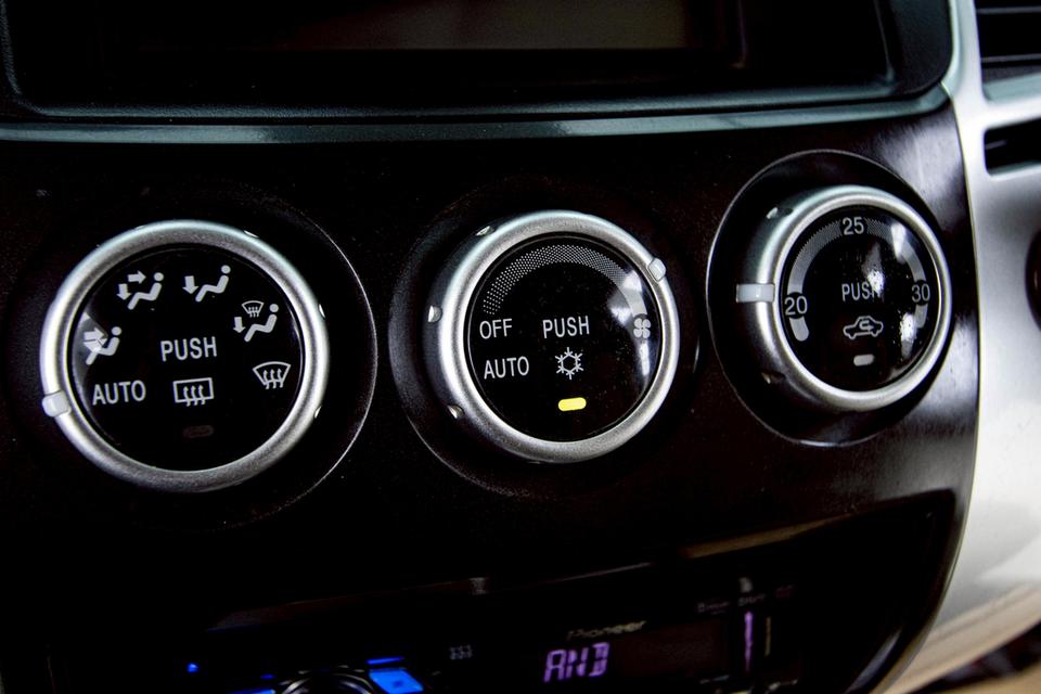 MITSUBISHI PAJERO 2.5 GT 2WD 2012  13