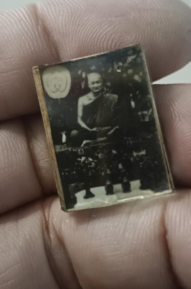 รูปถ่ายหลวงพ่อโหน่งวัดคลองมะดัน