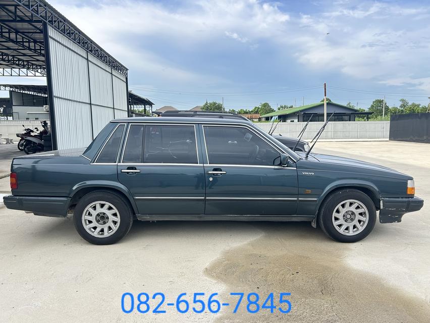 รถยนต์4ประตูVolvo 740 GLE