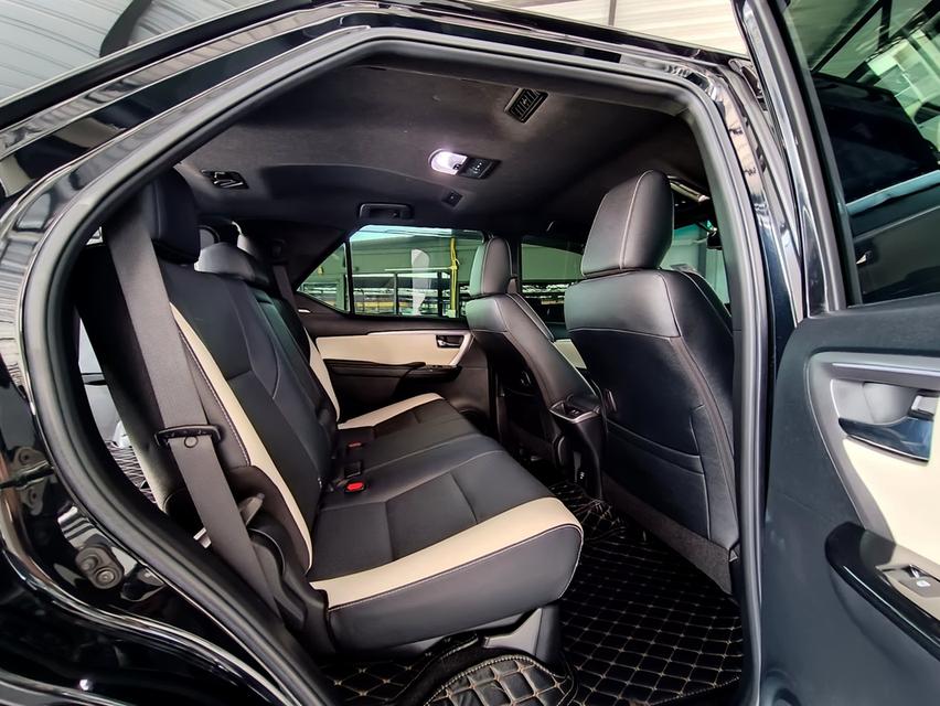 รถยนต์มือสองพร้อมใช้งาน 17