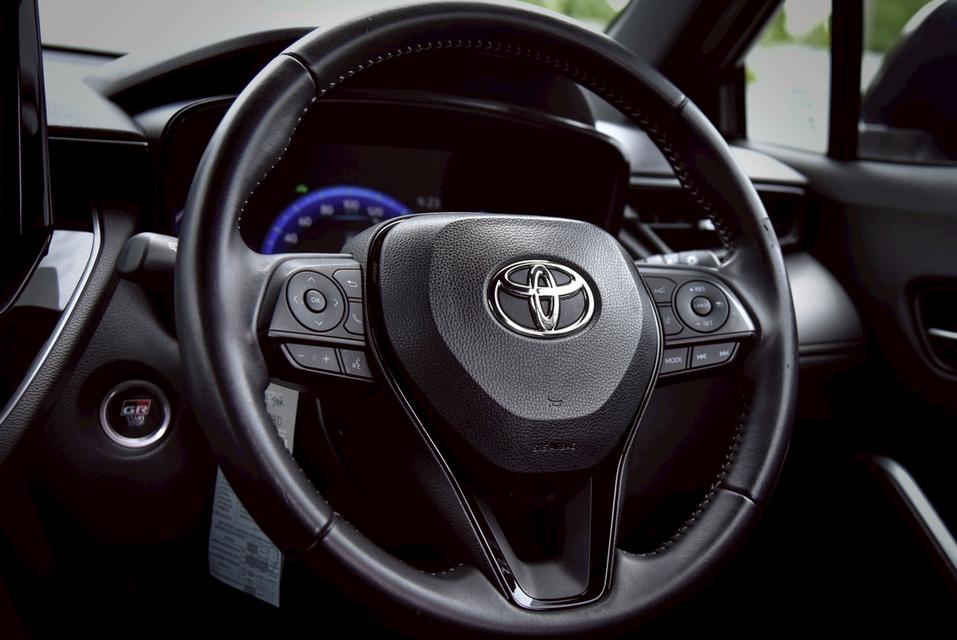 รหัสรถ CBL2633 Toyota Corolla Cross 1.8 Hybrid GR-Sport AT 2022 13