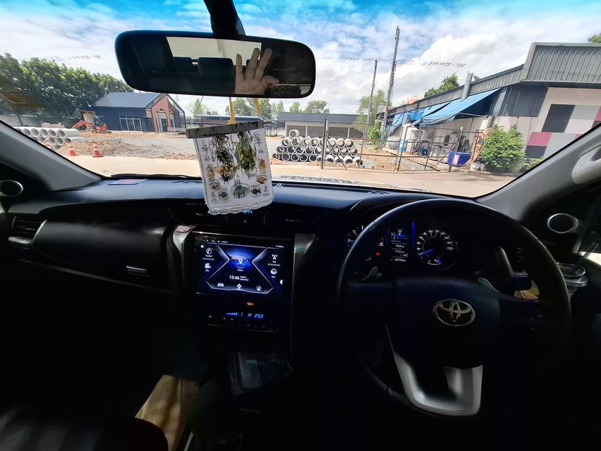 ขายบ้านรถฟอจูนเนอร์ปี2018 2.4V สีขาว มือเดียวเข้าศูนย์ตลอด เลขไมล์ 107845km 8