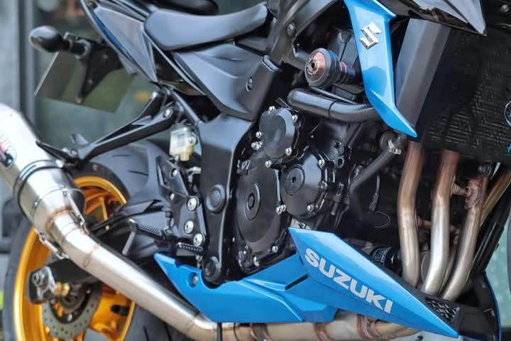 Suzuki GSX-S750 รถปี 2017 7