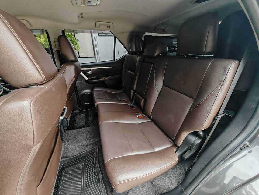 ปี2020 TOYOTA FORTUNER 2.4V รูปที่ 10