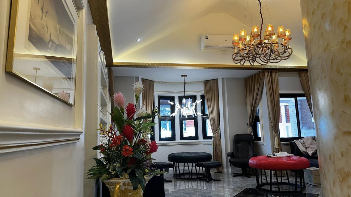 🏡 บ้านเดี่ยวชั้นเดียวหลังใหญ่ สไตล์โรมัน ทำเลเศรษฐกิจหลัก เดินทางสะดวก #สันกำแพง ราคา 60,000 บาท/เดือน ✨ 清迈山甘烹单层独栋罗马风格别墅出租 6 卧室 6 卫生间 – 租金 60,000 泰铢/ 2