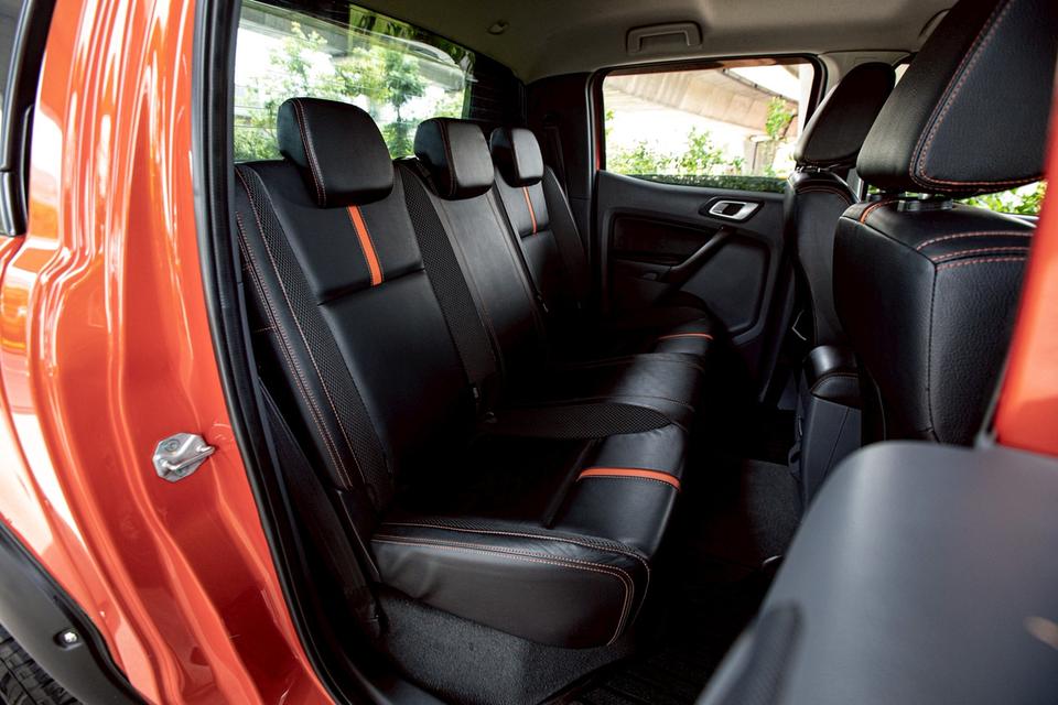 Ford Ranger 2.2 Wildtrak Hi-Lander Double Cab เกียร์ AT ปี 2015 สีส้ม มือเดียวป้ายแดง 13