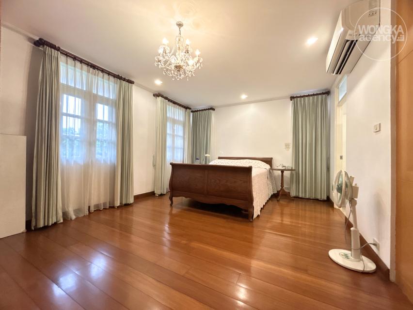 ขายบ้านเดี่ยว หมู่บ้านเมืองทอง 2 โครงการ 3 พัฒนาการ 53 สไตล์ Old Money ออกแบบโดยสถาปนิกชั้นนำ ขนาด 158 ตร.วา ใกล้รถไฟฟ้าหัวหมาก 2 สาย 17