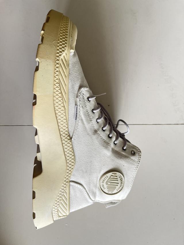 รองเท้าpalladium size43ราคา990บาท