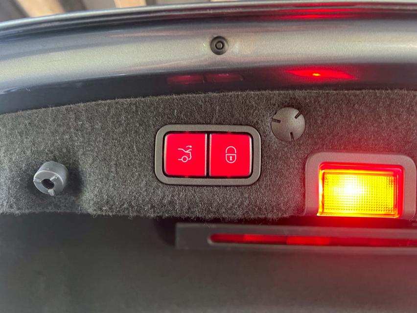 🔥ฟรีดาวน์ Mercedes-Benz C350e Plug-in Hybrid W205 AMG Dynamic AT ปี 2018 รูปที่ 20